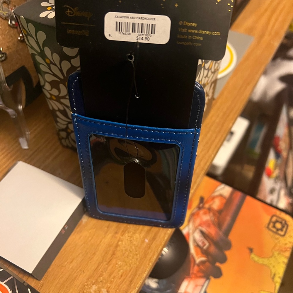 Card holder - Picture 2 of 2
